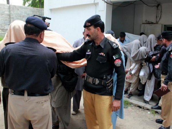 Pakistani police arrest