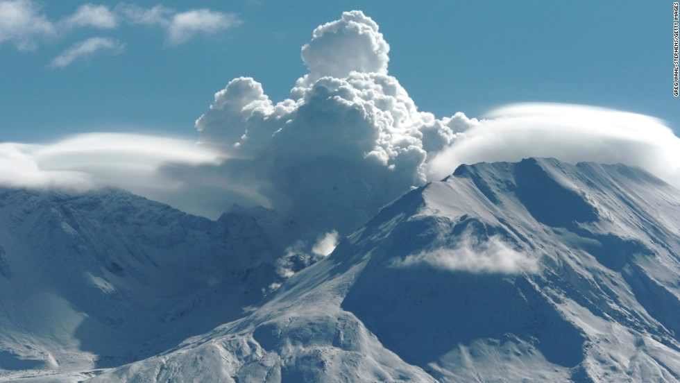 Click to enlarge Mount St. Helens 2004