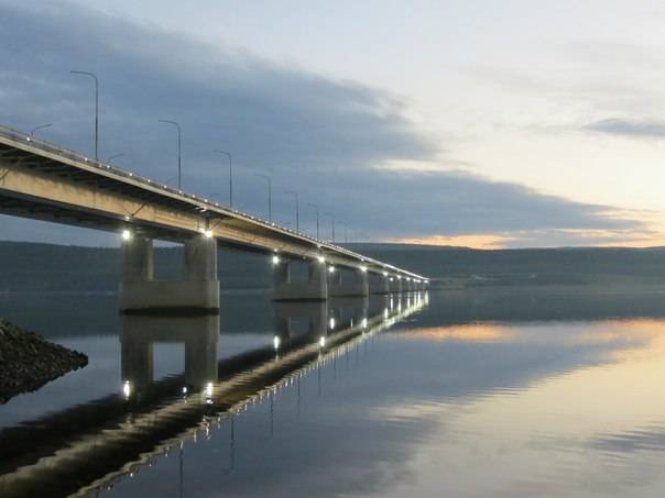 Click to enlarge Kola Bay Bridge