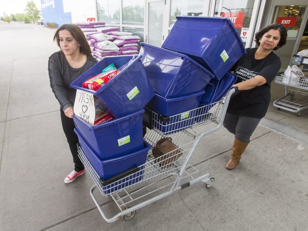 Syrian refugees assist canada wildfire victims