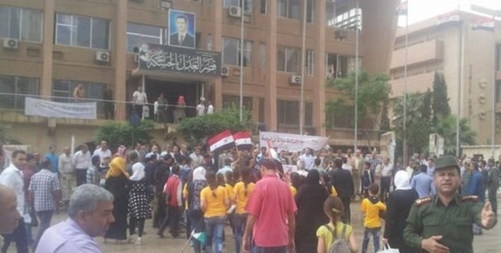syrians protest us presence
