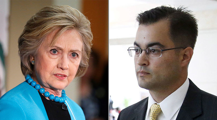 Click to enlarge Clinton and staffer