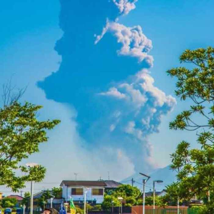Click to enlarge Sakurajima volcano