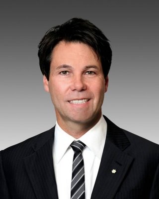 Click to enlarge Dr. Eric Hoskins