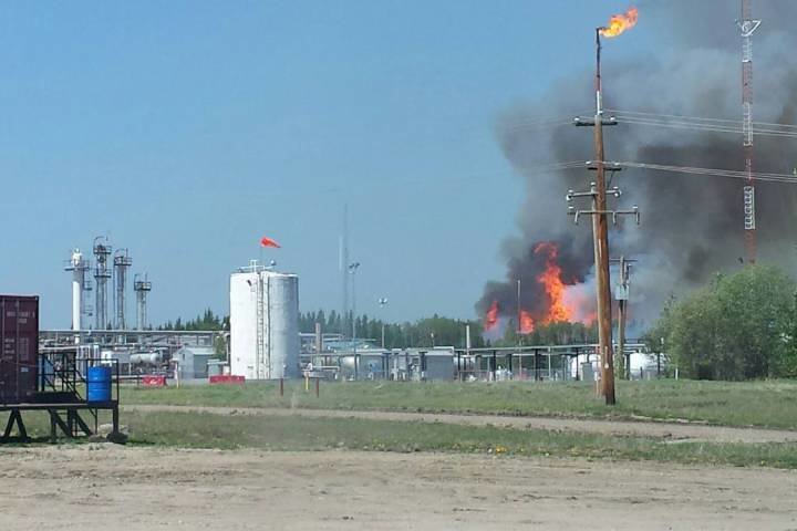 Click to enlarge Fox Creek wildfire, Alberta