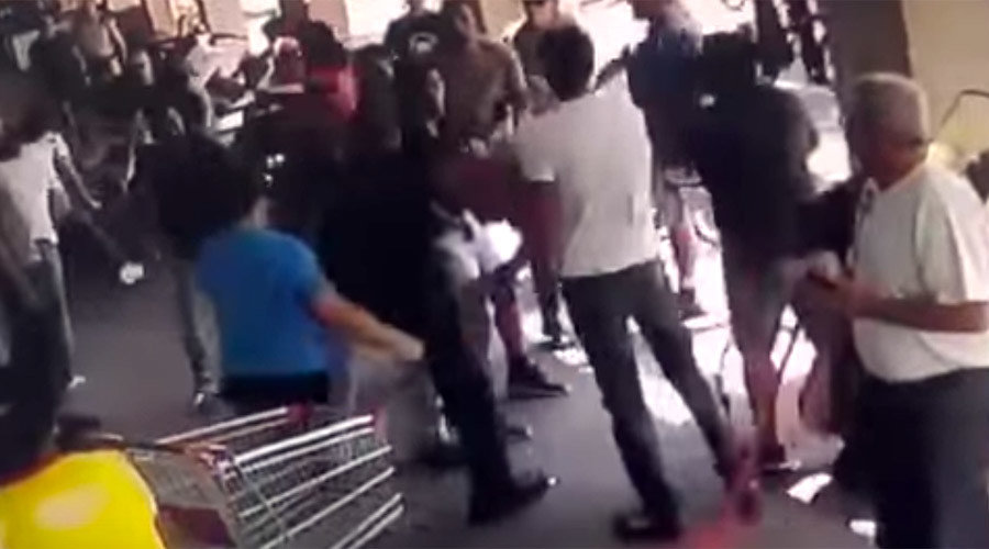 shopworker beat idf