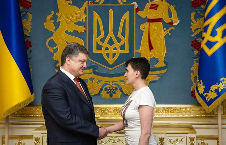 Ukraine's President Petro Poroshenko and Nadezhda Savchenko