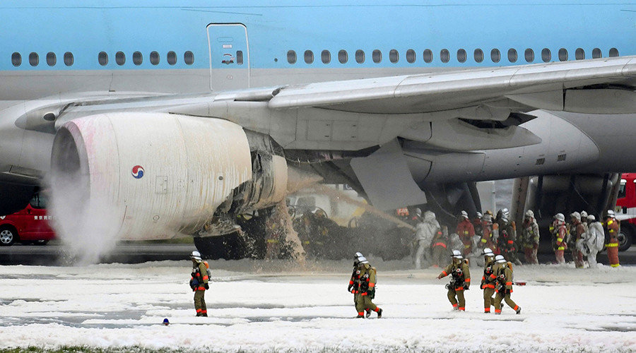 Click to enlarge Korean Air engine fire in Tokyo