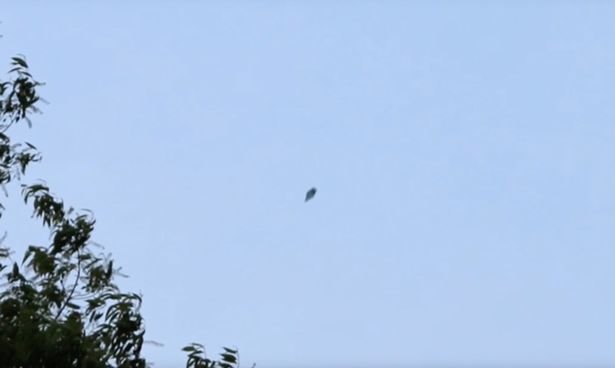 The mysterious 'craft' was also seen by different onlookers who took photos 