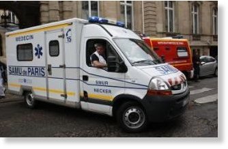  Emergency services rush to Parc Monceau in Paris after 11 people were struck by a freak bolt of lightning 