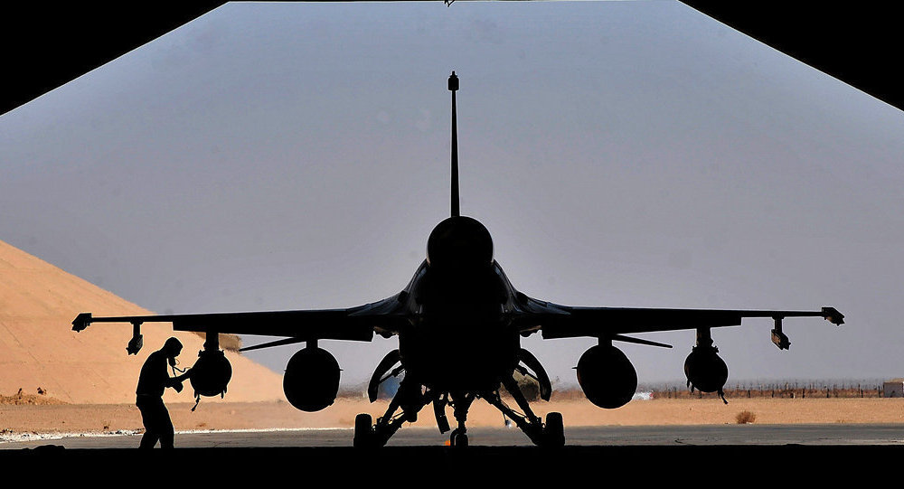 F16 Jet