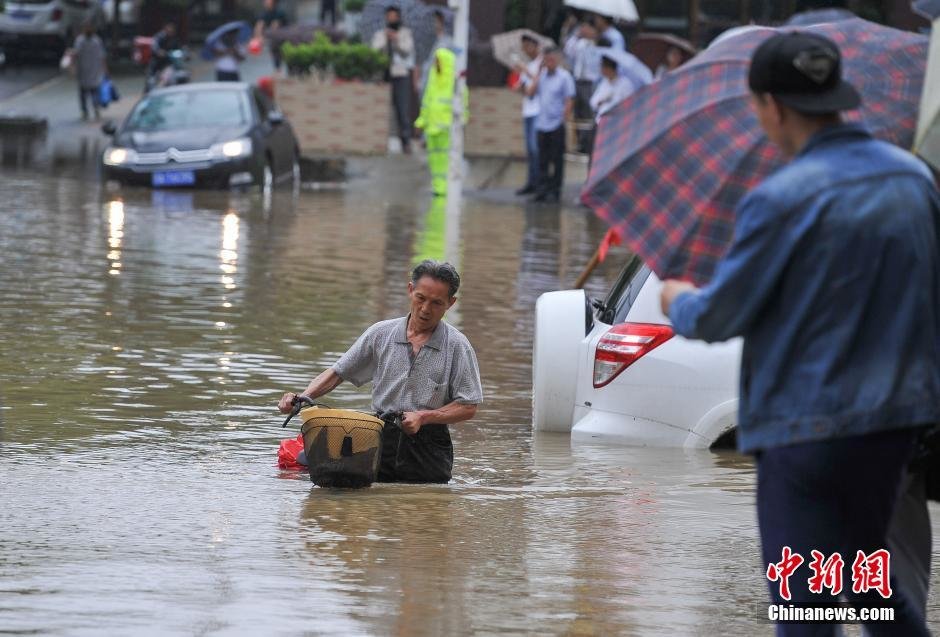Click to enlarge Floods China
