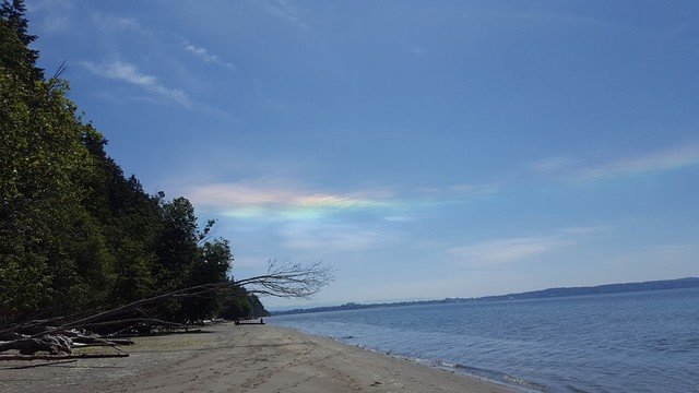 Click to enlarge Puget Sounds fire rainbow