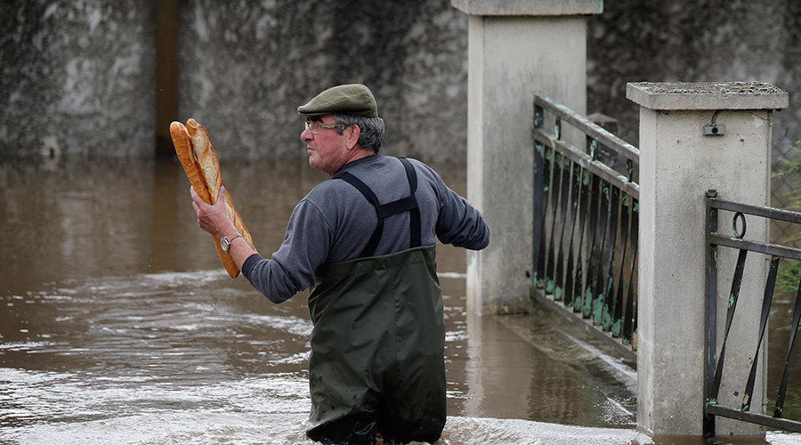 flooded house in Chalette-sur-Loing Montargis