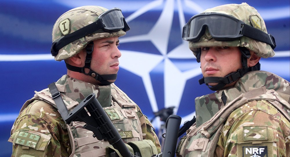 Click to enlarge NATO Soldaten