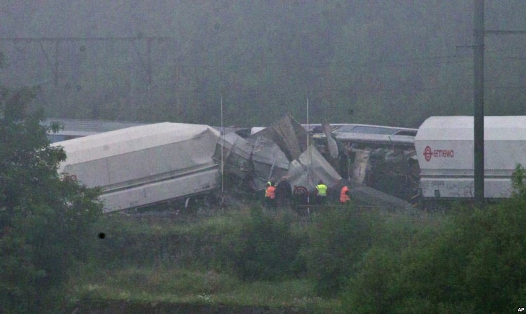 train collision belgium