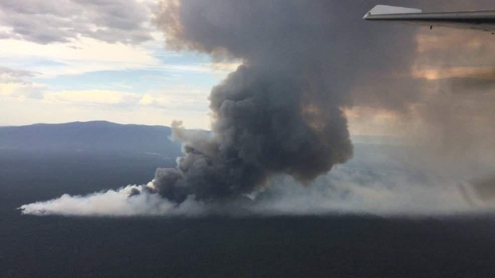 The smoke plume from the Draw Fire as seen from the air on June 6, 2016. 