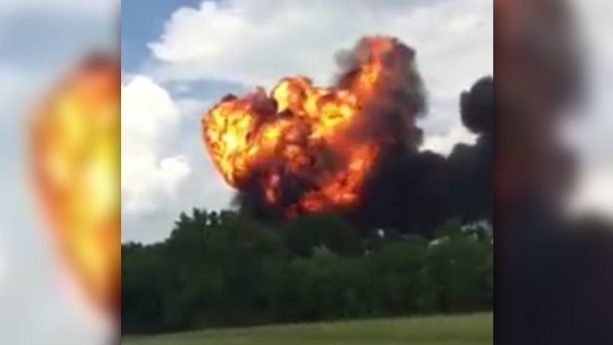 Click to enlarge jet crash US