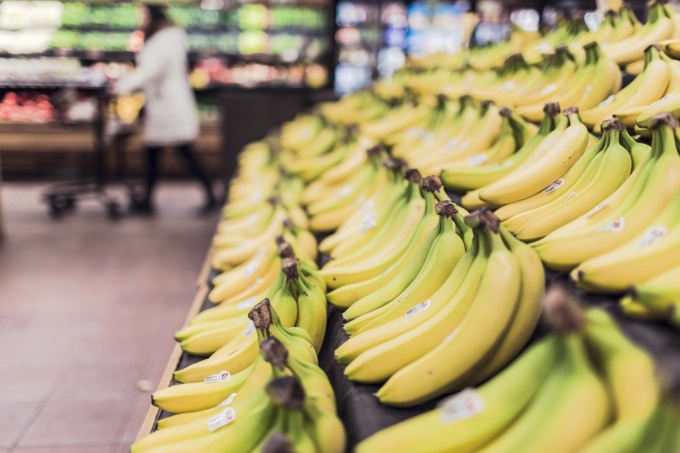 Grocery store bananas