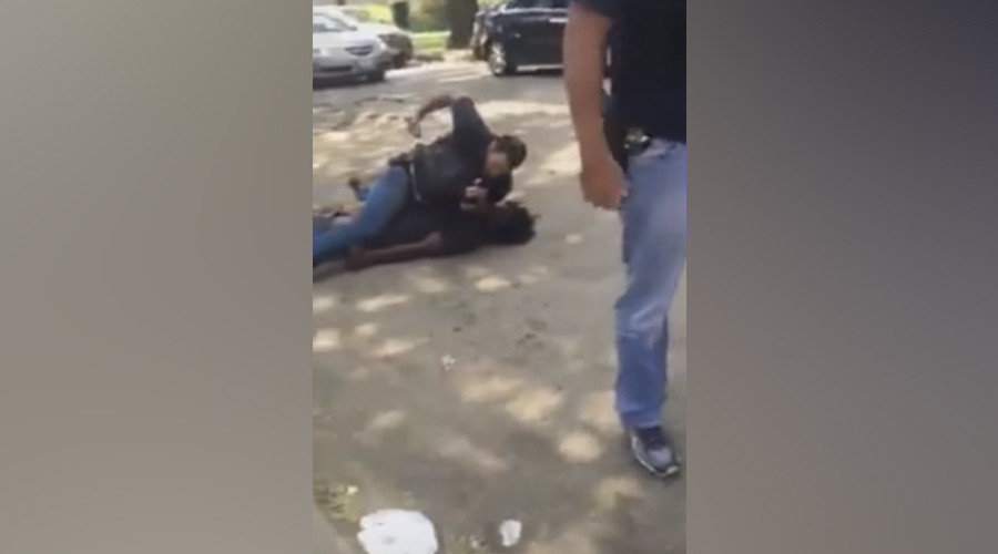 Chicago PD stomps man's head
