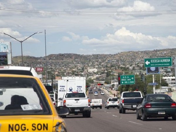 Nogales mexico crossing