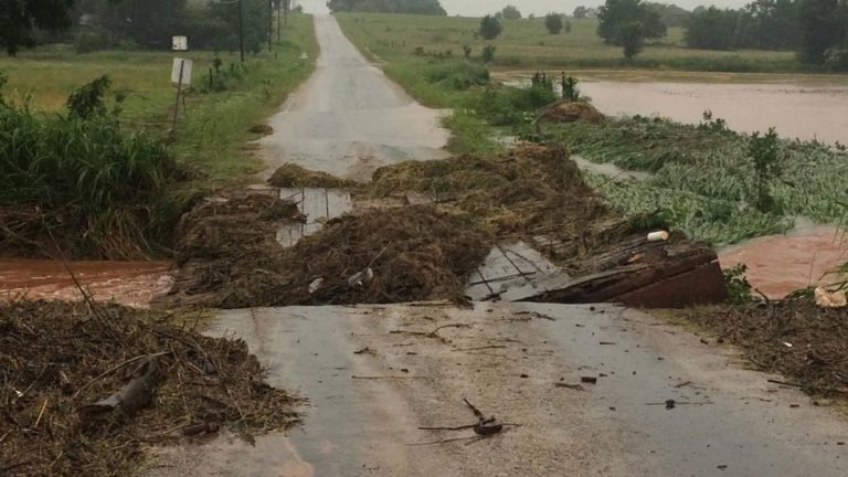 Click to enlarge Floods in Gavin County, Oklahoma, June 2016.