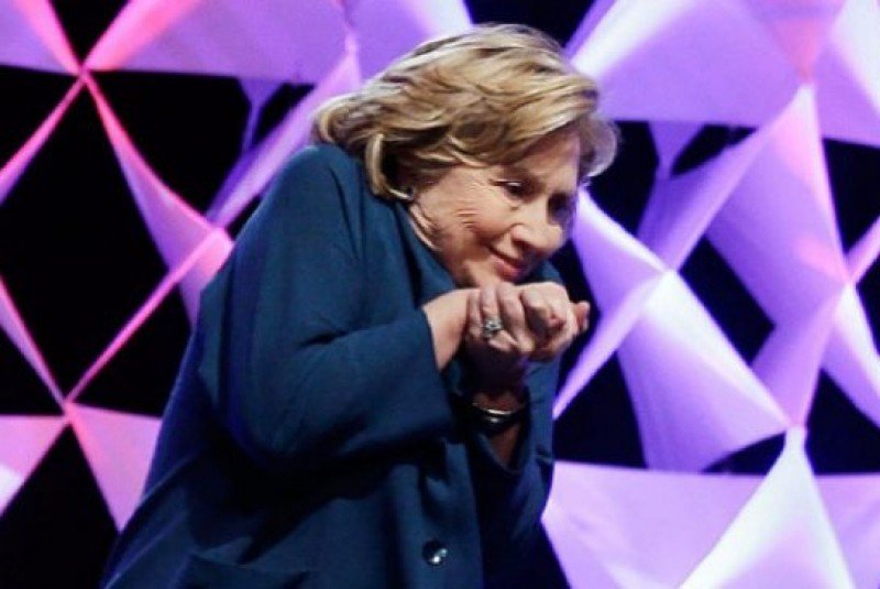 Clinton after shoe thrown