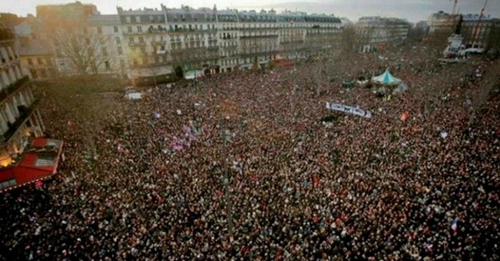 Click to enlarge france_protest