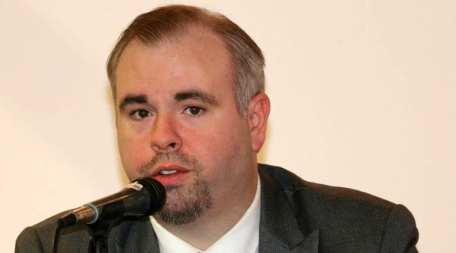 Chris Faulkner