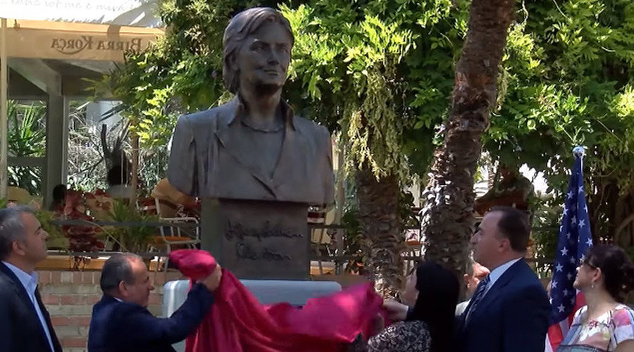clinton monument