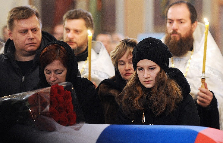 Killed Russian pilot family grieving