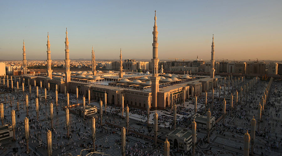 Click to enlarge Prophet Mohammed Mosque in Medina