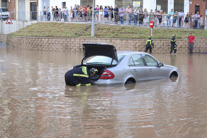 Click to enlarge Floodwater in Spain