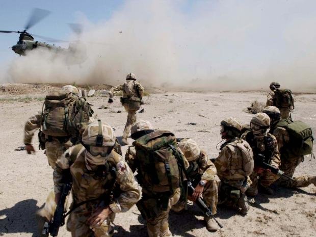 Click to enlarge British troops entering Iraq