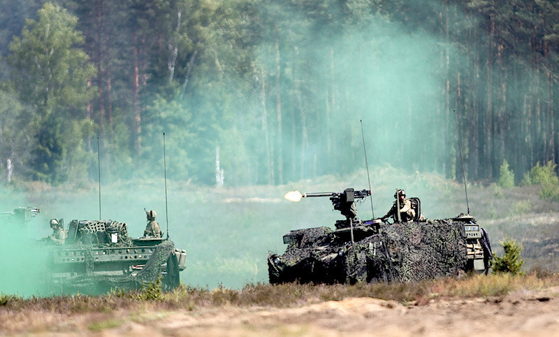 2 tanks green smoke