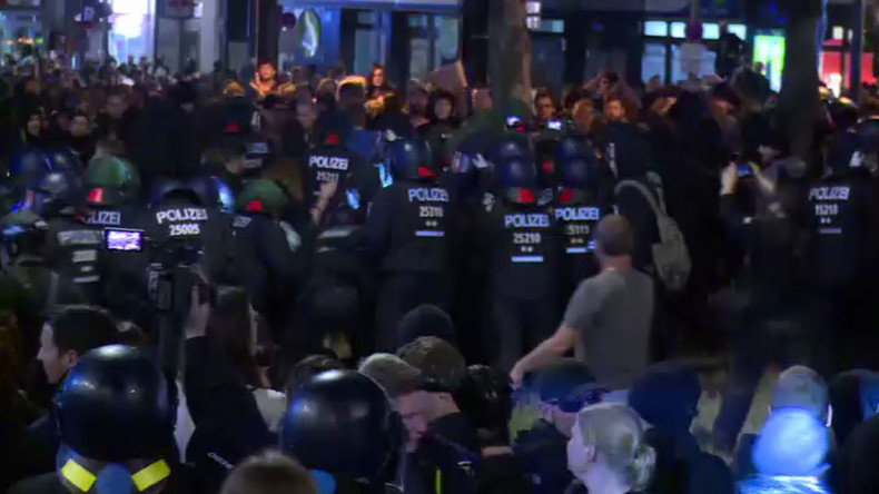 Click to enlarge Berlin leftist riot