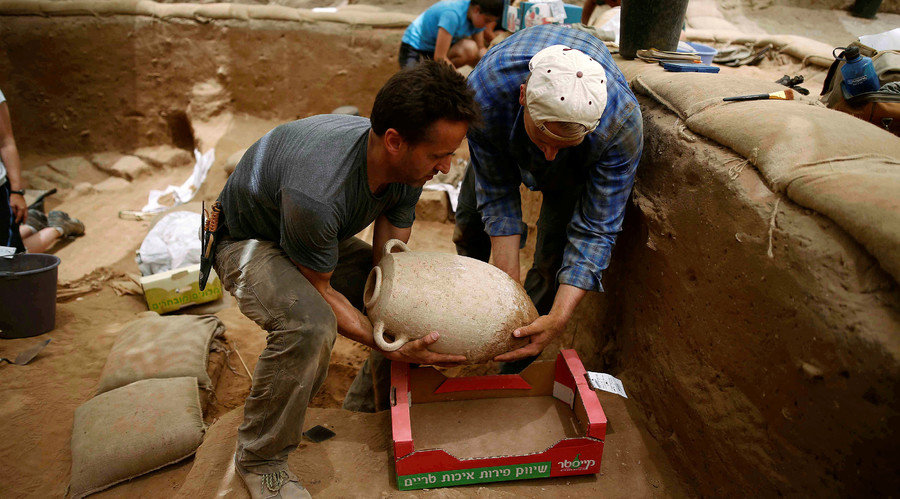 Click to enlarge Philistine clay jar