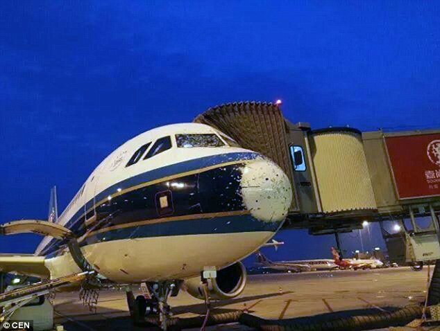 Click to enlarge Airline crew were able to land the aircraft safely and it arrived at Chengdu Airport at 7.51pm local time