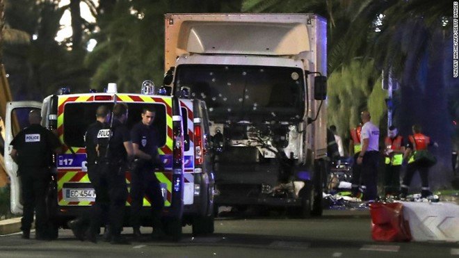 Click to enlarge Truck attack in Nice France