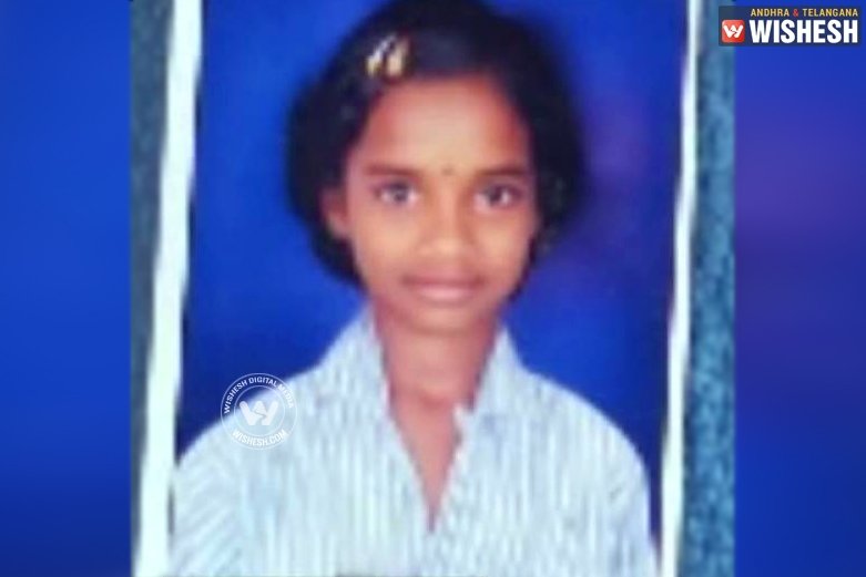 Girl killed by dogs