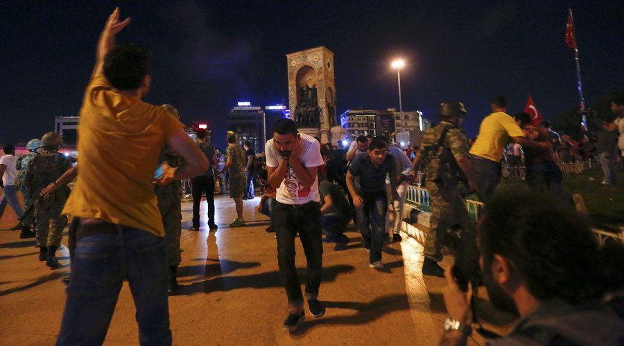 Click to enlarge Turkey coup protesters