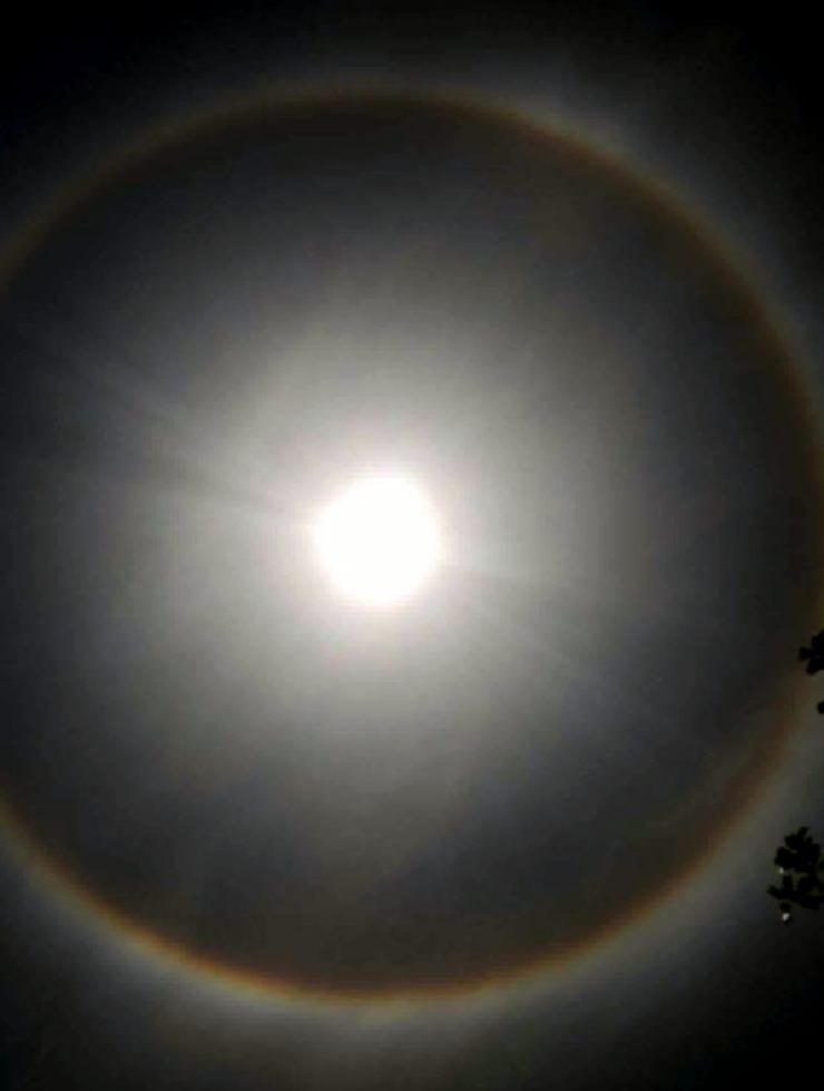 Click to enlarge Sun halo in Guam