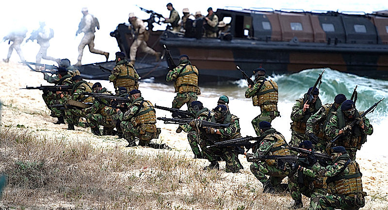 Army guys amphibian