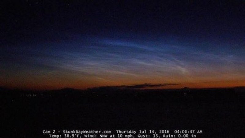 Click to enlarge Noctilucent clouds washington