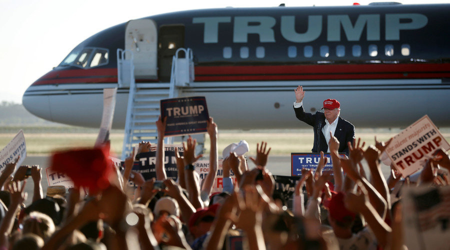 Click to enlarge Trump ralley