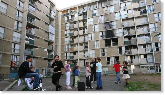 Click to enlarge Les Banlieues