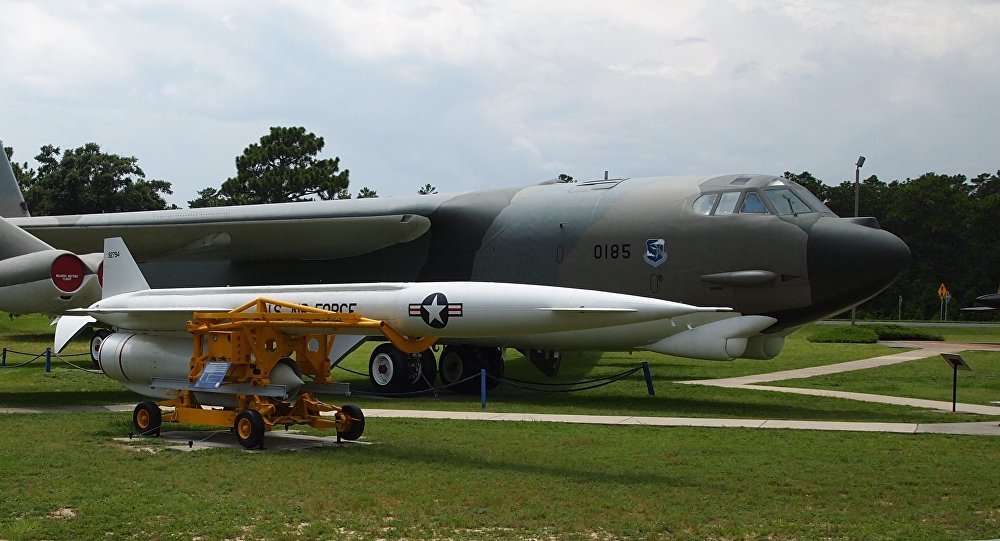 Hound Dog supeersonic nuclear missle