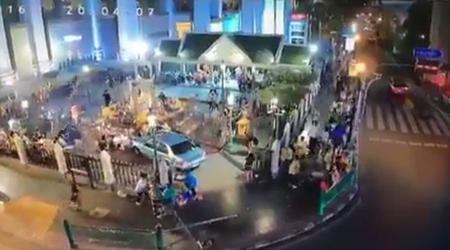 car crash Erawan Shrine