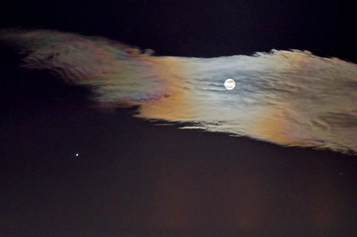 Click to enlarge iridescent cloud