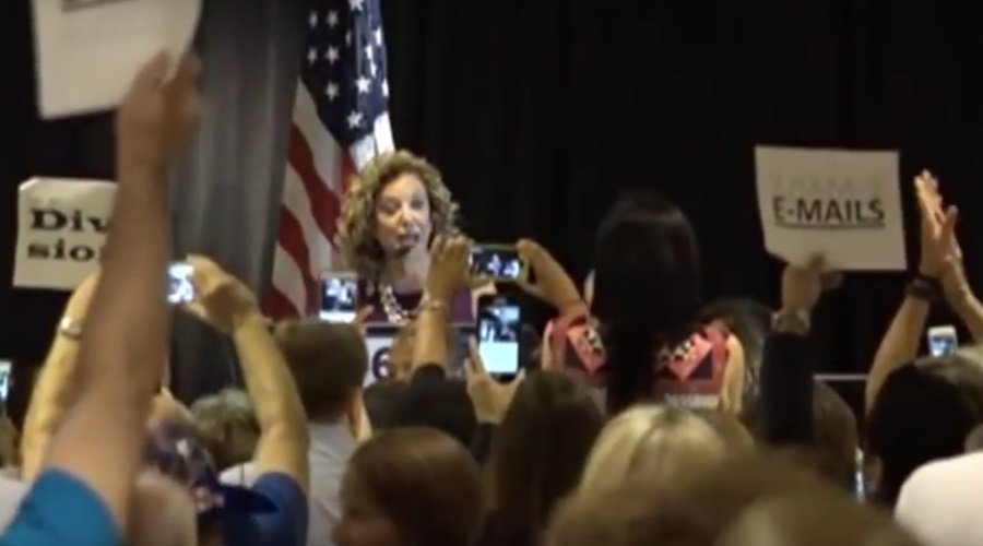 Click to enlarge Debbie Wasserman Schultz booed on stage